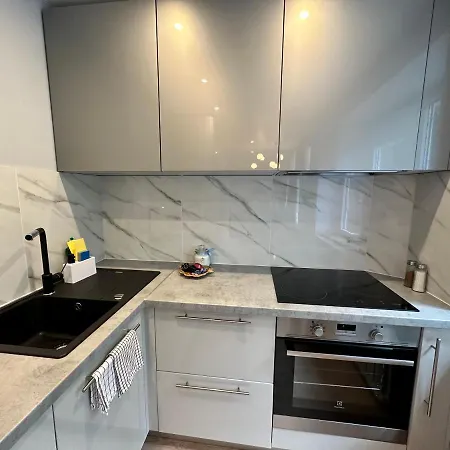 Parkside Escape: Stylish 1-br Apartament Ryga