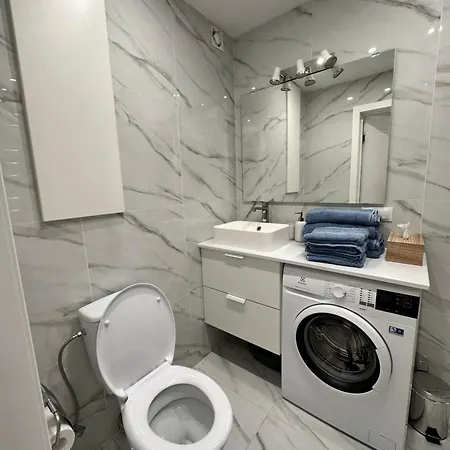 Parkside Escape: Stylish 1-br Apartament Ryga
